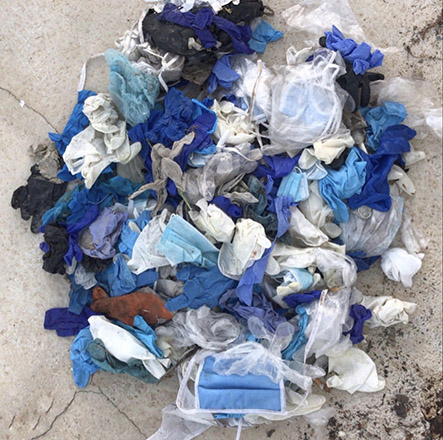 The presence of discarded face masks used to protect the spread of the coronavirus in public spaces prompted a Jordanian environmental enthusiast to launch a clean-up campaign (Photo courtesy of ‘De-Litter Jordan’ campaign)